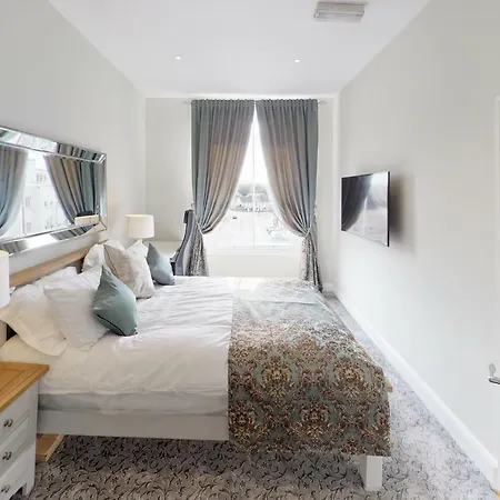 The Townhouse Pensión *