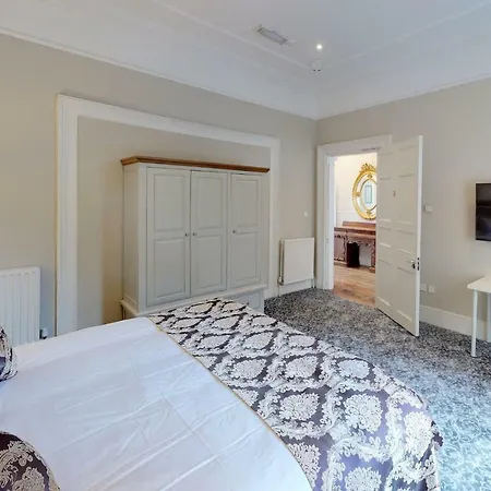 The Townhouse Affittacamere Cork